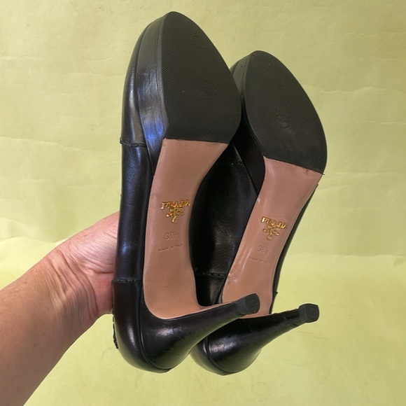 Vintage black Prada leather heels - Picture 13 of 15